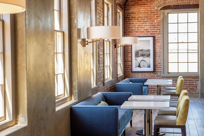 Imagen de los interiores del Hotel Hampton Inn Petaluma, Ca. Foto 17