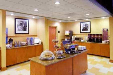 Imagen general del Hotel Hampton Inn Petersburg-southpark Mall. Foto 2