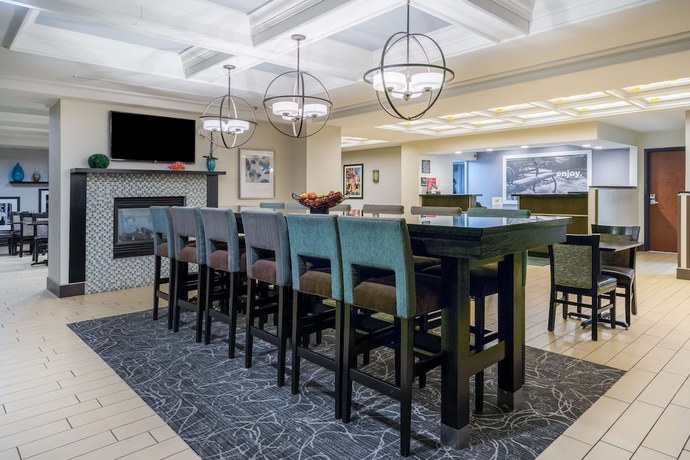 Imagen de los interiores del Hotel Hampton Inn Philadelphia/Plymouth Meeting. Foto 15