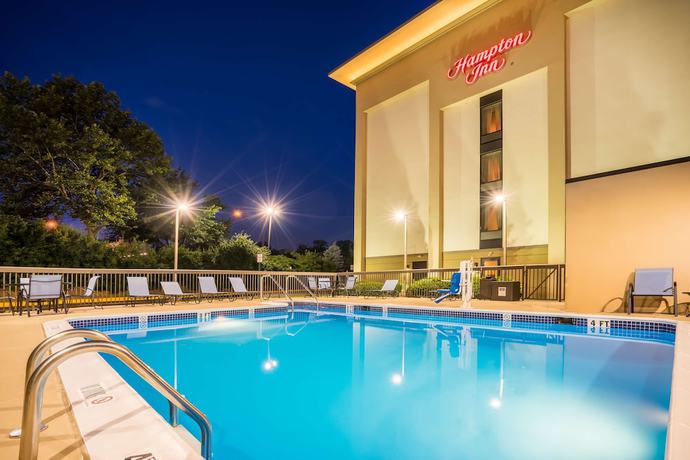 Imagen de la piscina del Hotel Hampton Inn Philadelphia/Plymouth Meeting. Foto 20
