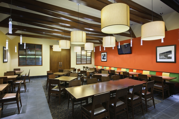 Imagen del bar/restaurante del Hotel Hampton Inn Philadelphia-center City-convention Ctr. Foto 3