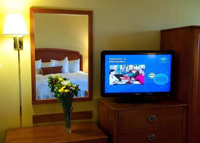 Imagen de la habitación del Hotel Hampton Inn Philadelphia-international Airport. Foto 2