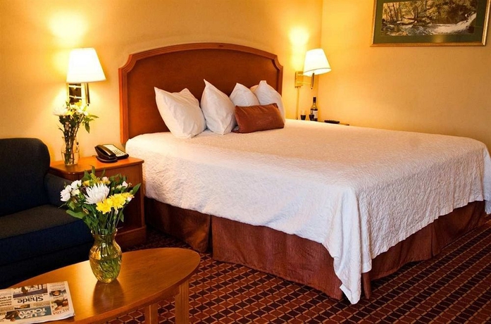 Imagen de la habitación del Hotel Hampton Inn Philadelphia-international Airport. Foto 3