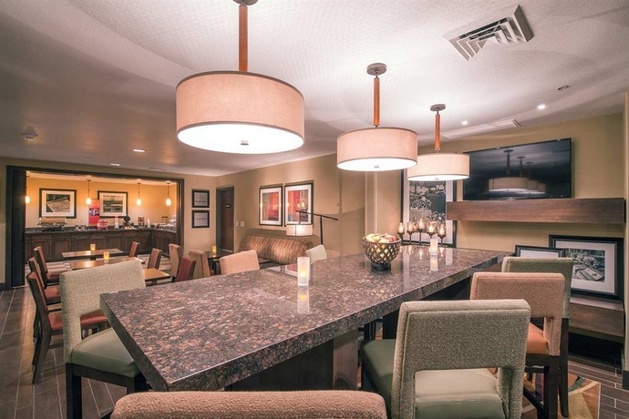 Imagen del bar/restaurante del Hotel Hampton Inn Phoenix-airport North. Foto 3