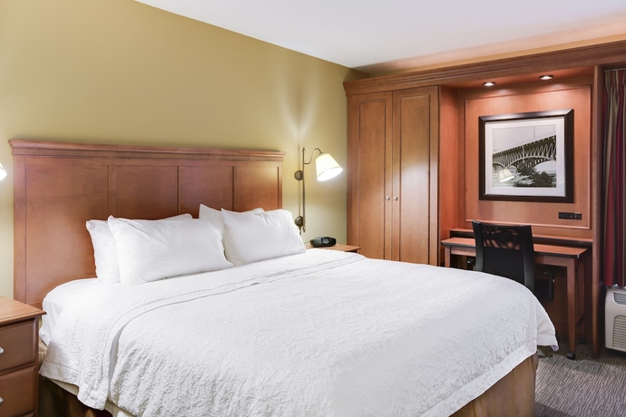 Imagen de la habitación del Hotel Hampton Inn Pittsburgh-airport. Foto 2