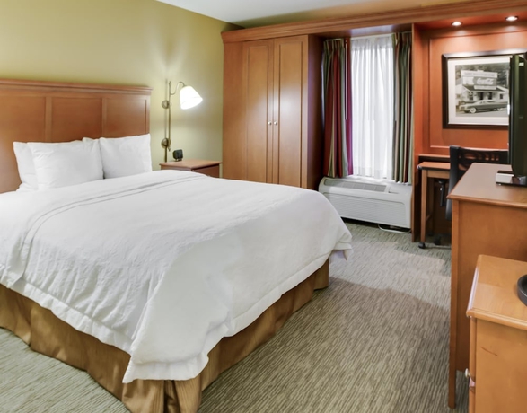 Imagen de la habitación del Hotel Hampton Inn Pittsburgh-airport. Foto 7