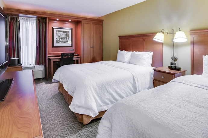 Imagen de la habitación del Hotel Hampton Inn Pittsburgh-airport. Foto 11