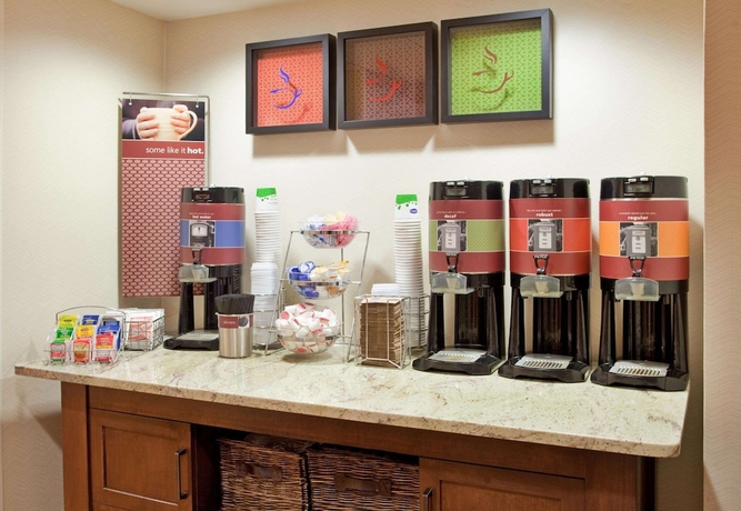 Imagen de los interiores del Hotel Hampton Inn Pittsburgh-airport. Foto 15