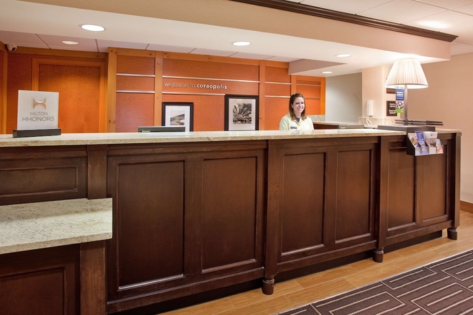 Imagen de los interiores del Hotel Hampton Inn Pittsburgh-airport. Foto 16