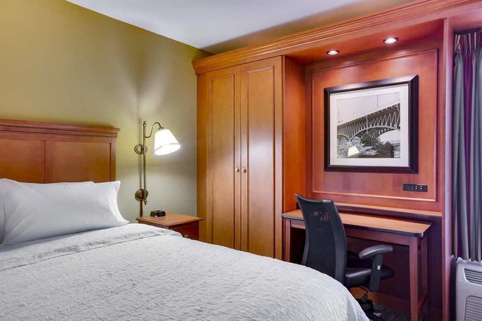Imagen de la habitación del Hotel Hampton Inn Pittsburgh/greentree. Foto 2