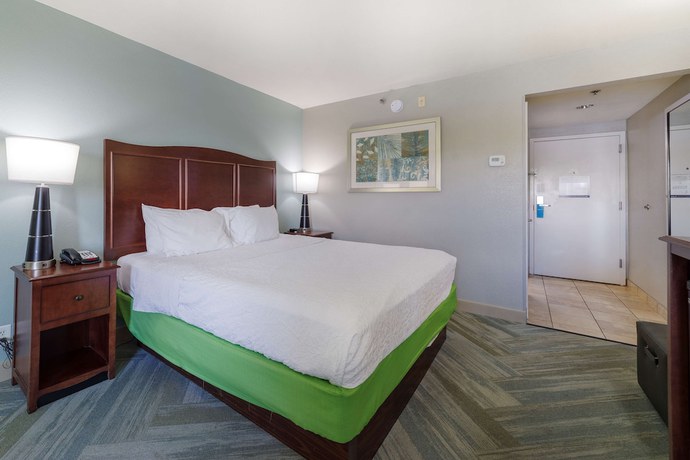 Imagen de la habitación del Hotel Hampton Inn Port Charlotte. Foto 4