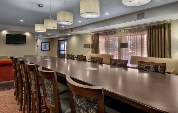 Imagen de los interiores del Hotel Hampton Inn Provo. Foto 13