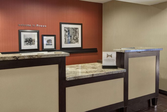 Imagen de los interiores del Hotel Hampton Inn Provo. Foto 15