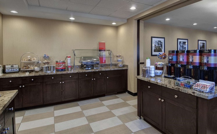 Imagen del bar/restaurante del Hotel Hampton Inn Provo. Foto 4