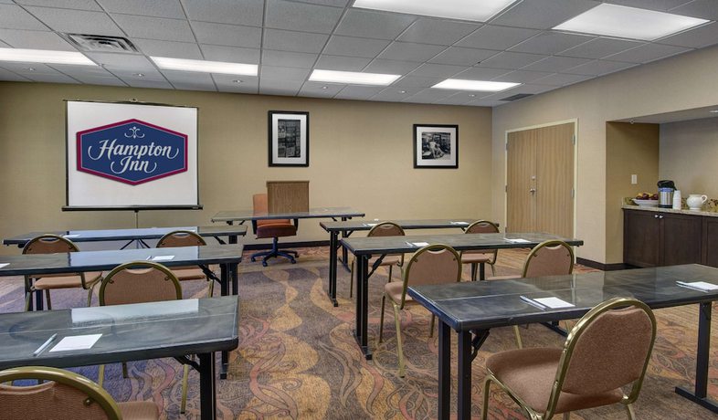 Imagen de los interiores del Hotel Hampton Inn Provo. Foto 17
