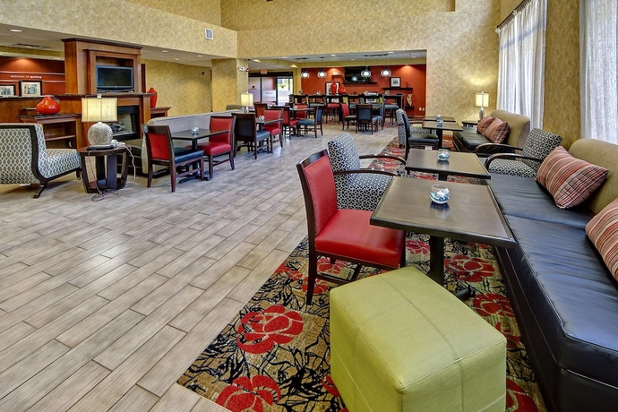 Imagen de los interiores del Hotel Hampton Inn Quincy. Foto 15