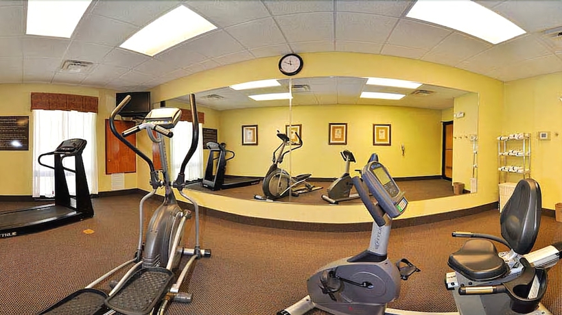 Imagen de los interiores del Hotel Hampton Inn Quincy. Foto 17