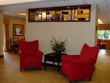 Imagen de los interiores del Hotel Hampton Inn Raleigh Garner. Foto 7