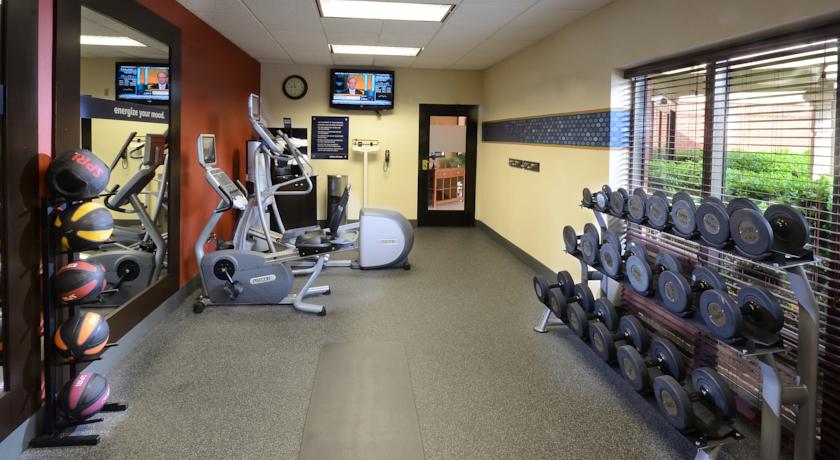 Imagen de los interiores del Hotel Hampton Inn Raleigh-capital Blvd. North. Foto 3