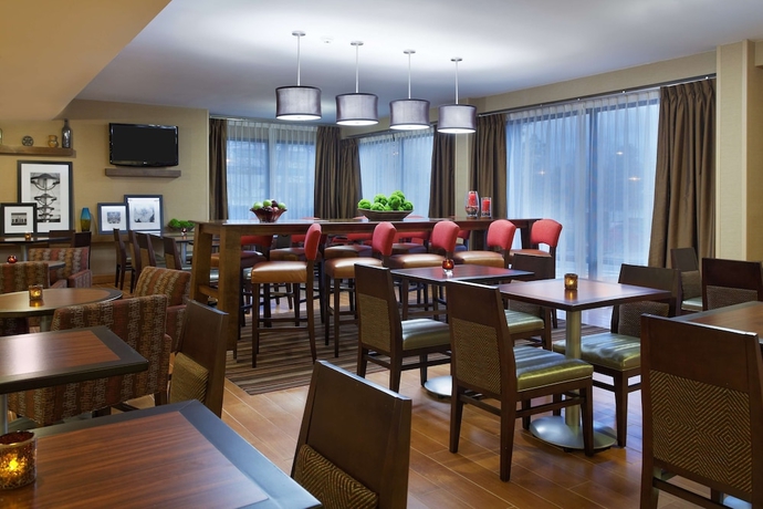Imagen de los interiores del Hotel Hampton Inn Raleigh/cary. Foto 16