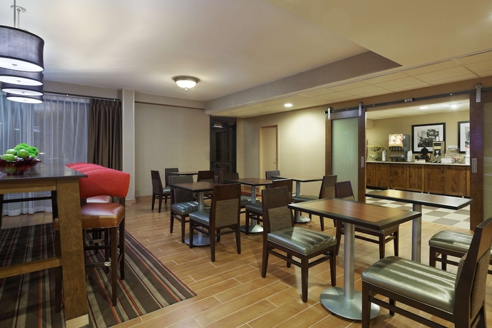 Imagen de los interiores del Hotel Hampton Inn Raleigh/cary. Foto 17