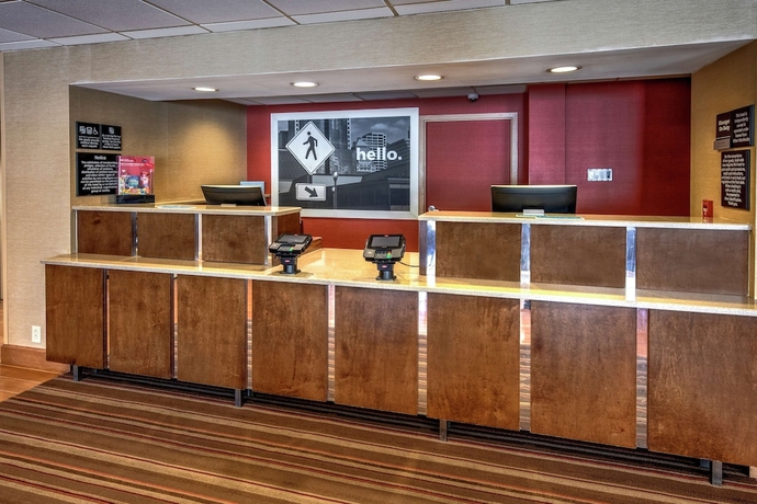 Imagen de los interiores del Hotel Hampton Inn Raleigh/cary. Foto 18