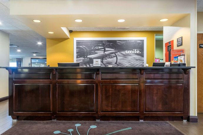 Imagen de los interiores del Hotel Hampton Inn Richmond. Foto 17
