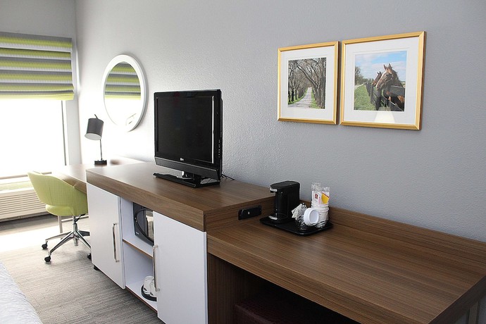 Imagen de la habitación del Hotel Hampton Inn Richmond. Foto 6