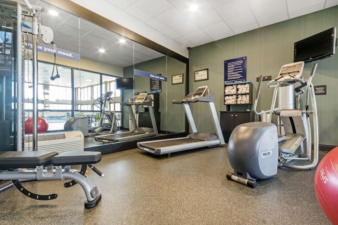 Imagen de los interiores del Hotel Hampton Inn Richmond. Foto 18