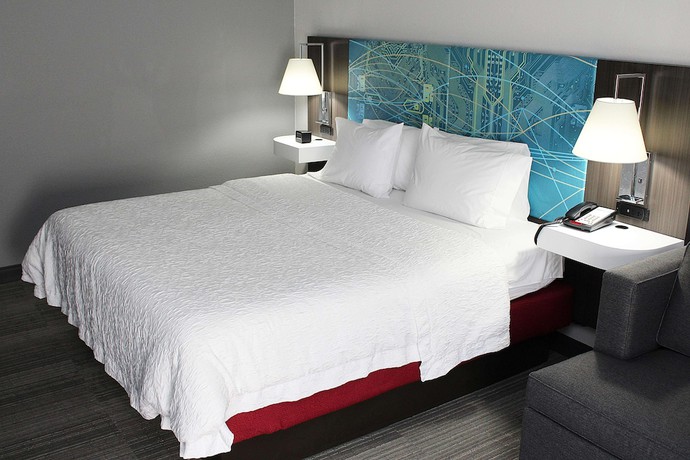 Imagen de la habitación del Hotel Hampton Inn Richmond. Foto 9