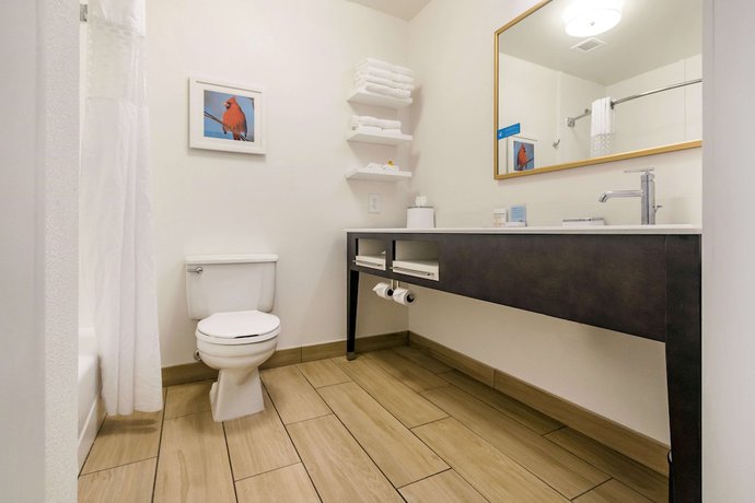 Imagen de la habitación del Hotel Hampton Inn Richmond. Foto 12