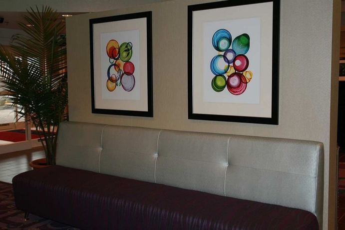 Imagen de los interiores del Hotel Hampton Inn Richmond - South. Foto 11