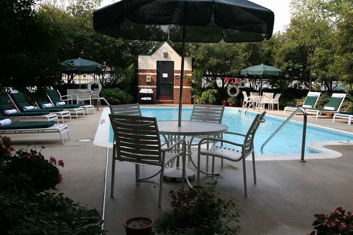 Imagen del bar/restaurante del Hotel Hampton Inn Richmond West Innsbrook. Foto 3