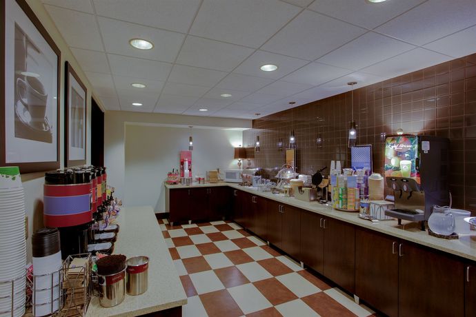 Imagen de los interiores del Hotel Hampton Inn Richmond West Innsbrook. Foto 14