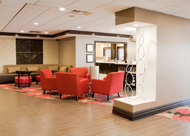 Imagen de los interiores del Hotel Hampton Inn Ridgefield Park. Foto 16