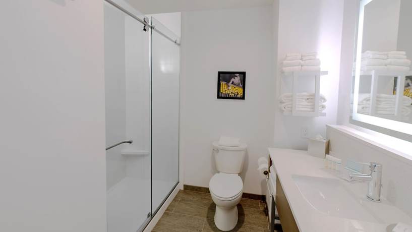 Imagen de la habitación del Hotel Hampton Inn Riverside Downtown. Foto 8