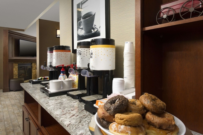 Imagen de los interiores del Hotel Hampton Inn Rochester Greece. Foto 14