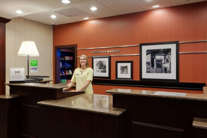 Imagen de los interiores del Hotel Hampton Inn Rochester Webster. Foto 19