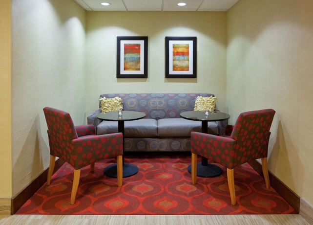 Imagen de los interiores del Hotel Hampton Inn Rockford. Foto 17