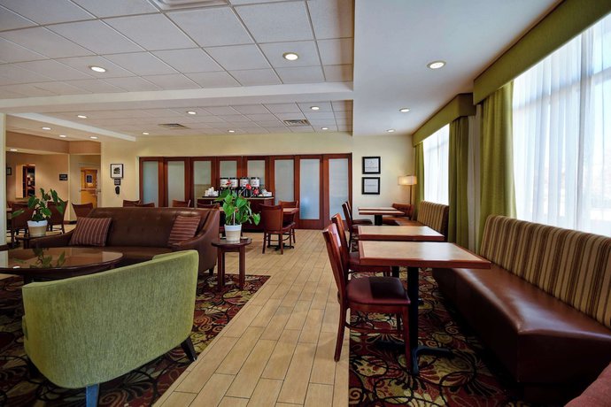 Imagen de los interiores del Hotel Hampton Inn Rutland. Foto 16
