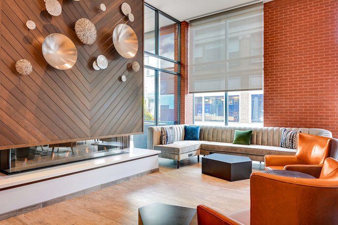 Imagen de los interiores del Hotel Hampton Inn Salem Boston. Foto 15