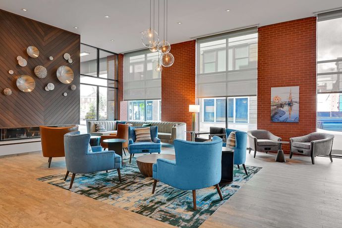 Imagen de los interiores del Hotel Hampton Inn Salem Boston. Foto 20