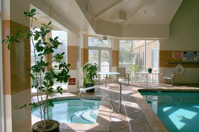 Imagen de la piscina del Hotel Hampton Inn Salt Lake City Central. Foto 15