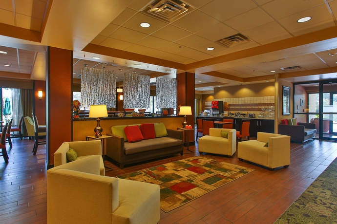 Imagen de los interiores del Hotel Hampton Inn San Antonio Stone Oak. Foto 13