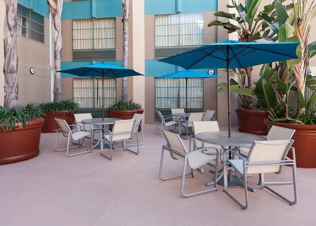 Imagen de los exteriores del Hotel Hampton Inn San Diego-downtown. Foto 5