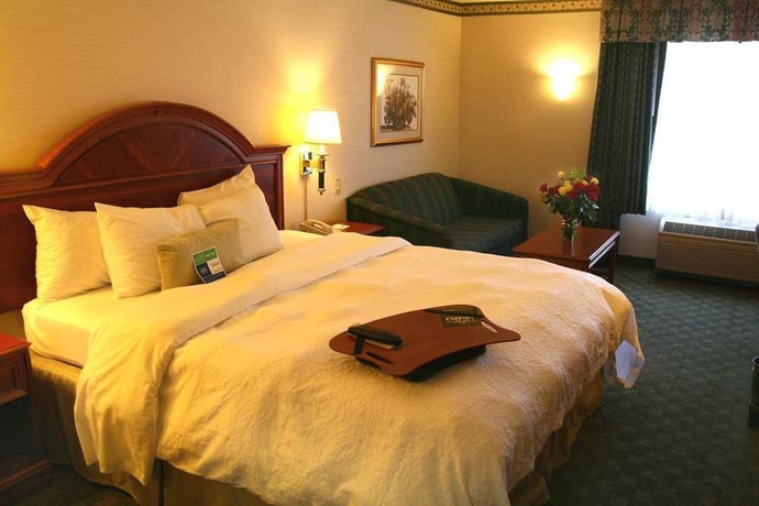 Imagen de la habitación del Hotel Hampton Inn San Francisco Airport. Foto 8