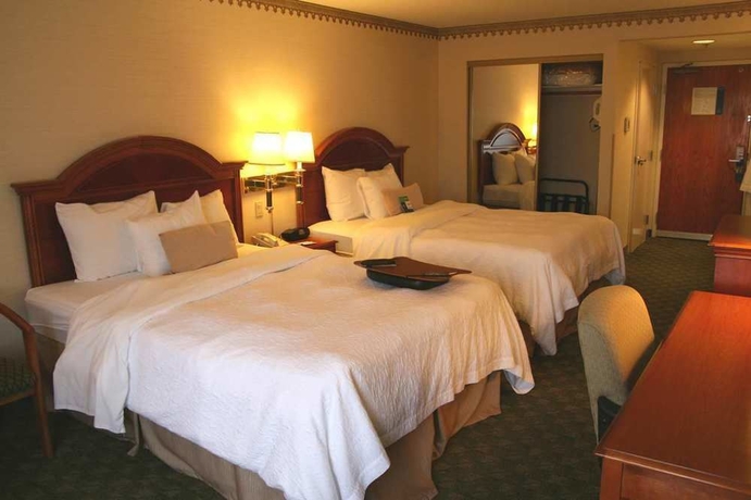 Imagen de la habitación del Hotel Hampton Inn San Francisco Airport. Foto 13