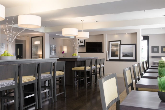Imagen del bar/restaurante del Hotel Hampton Inn San Francisco - Daly City. Foto 4