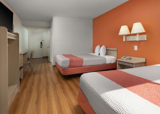 Imagen de la habitación del Hotel Hampton Inn San Simeon Cambria. Foto 2