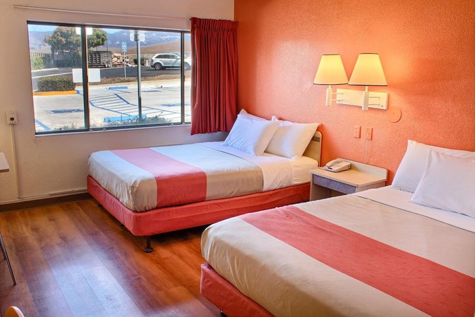 Imagen de la habitación del Hotel Hampton Inn San Simeon Cambria. Foto 3
